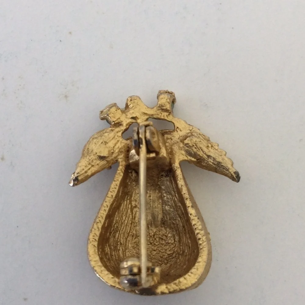 Apple Pin with 4 small Emeralds